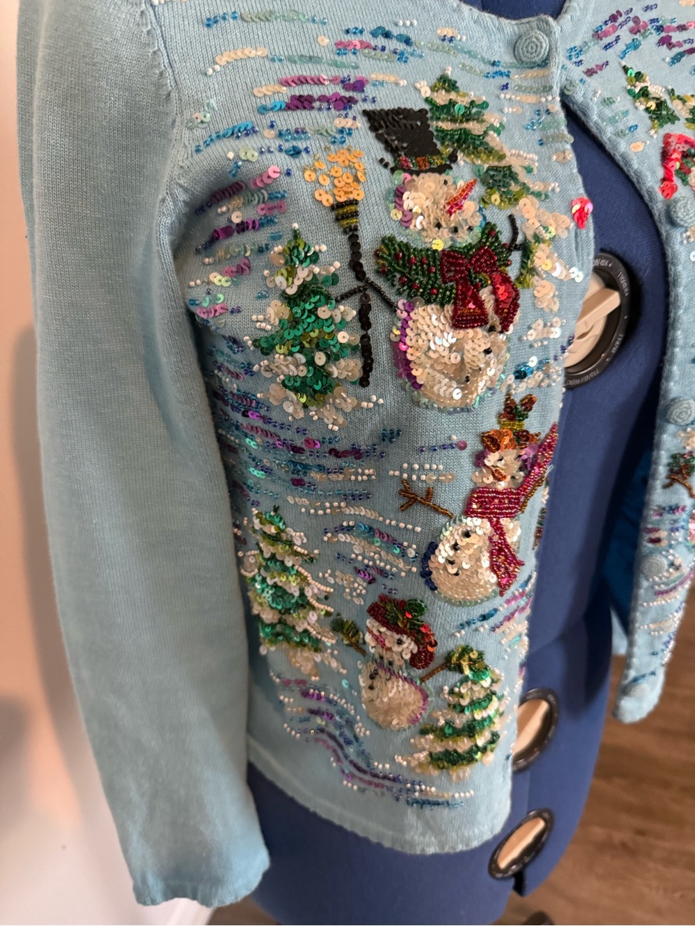 Michael Simon Light Blue Sequin Snowman Cardigan - Picture 4 of 7